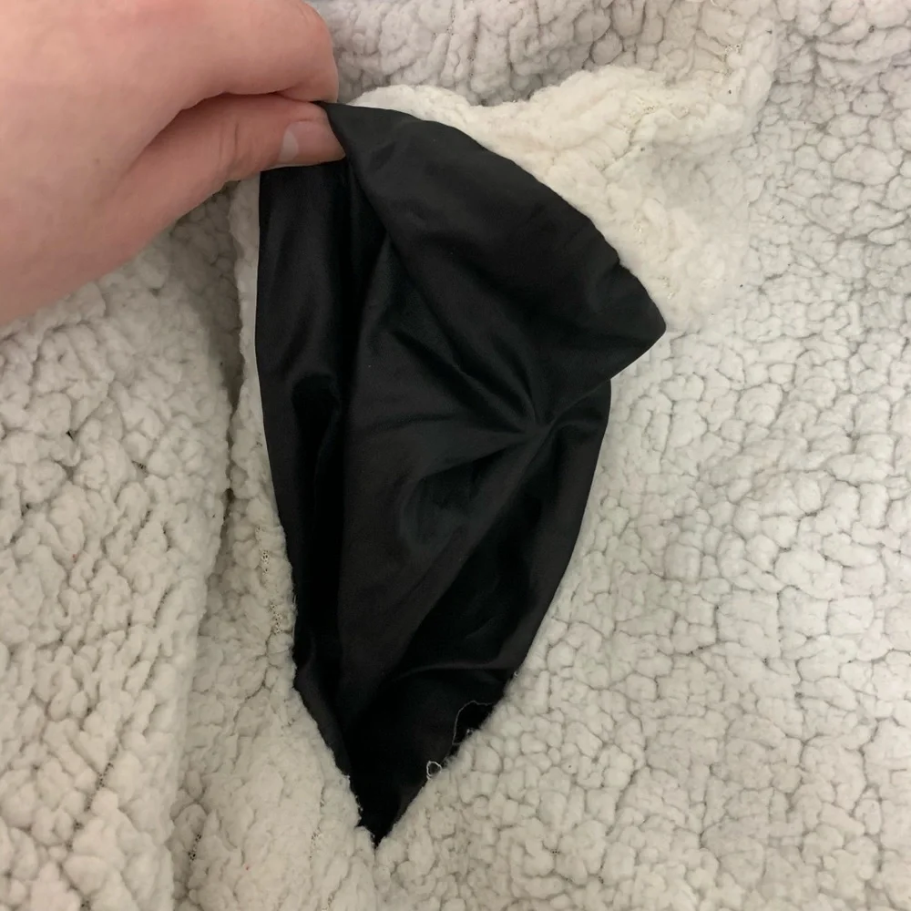 Black fluffy puffer/snow jacket